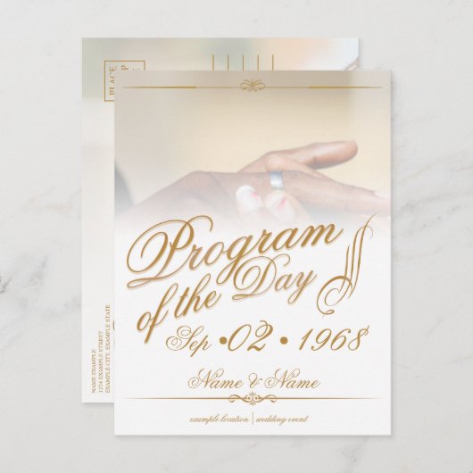 Handen van een gekleurde bruiloft op ringgoud aankondigingskaart (Voorkant / Achterkant)