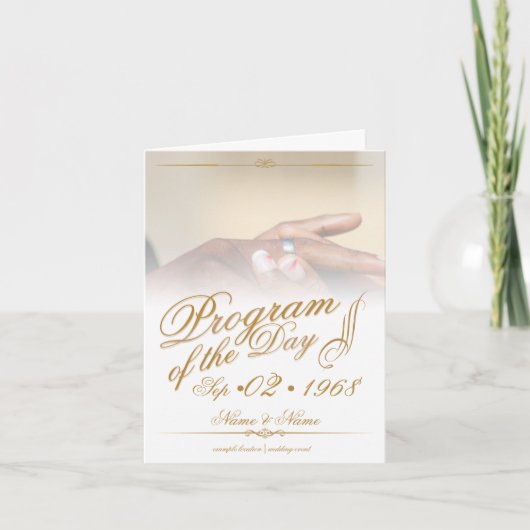 Handen van een gekleurde bruiloft op ringgoud kaart (Voorkant)