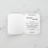 Handen van een homoseksueel bruidspaar met ringen aankondiging (Binnen)