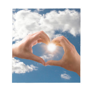 Handen van liefde notitieblok