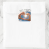 Handen van liefde vierkante sticker (Tas)