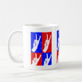 Handen van 'Peace-Lend Yours' Koffiemok (Links)