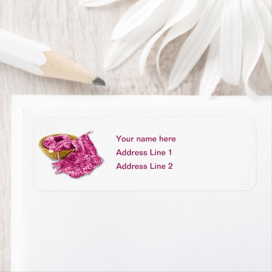 Handgebreide Fuchsia Chenille garen Etiket (Insitu)