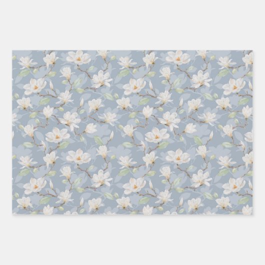 Handgekleurde witte Magnolia op pastblauw Inpakpapier Vel (Voorkant)