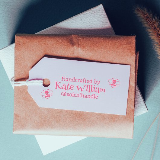 Handgemaakt door (aangepaste tekst) + naam, roze v  zelfinktende stempel