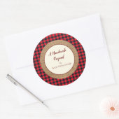 Handgemaakt door jou Rood Buffalo geruit en jute Ronde Sticker (Envelop)