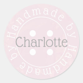 Handgemaakt met behulp van een naaiknopsticker ronde sticker