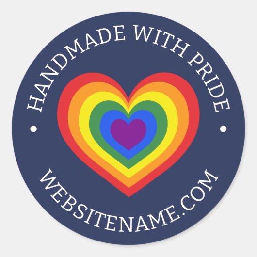 Handgemaakt met Pride LGBTQ Rainbow Heart URL Navy Ronde Sticker (Voorkant)