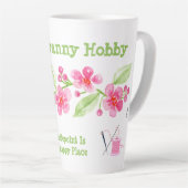 Handgeschilderde kersenbloesems Granny Needlepoint Latte Mok (Rechterhoek)