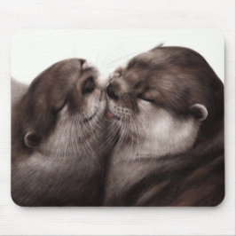Handgeschilderde otters - Tender Moment Wildlife A Muismat