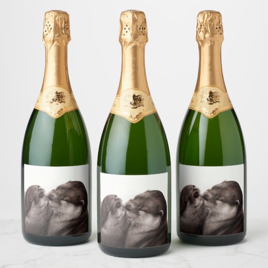 Handgeschilderde otters - Tender Moment Wildlife A Sparkling Wijnetiket (Flessen)