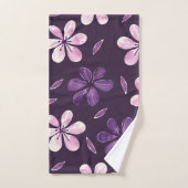 Handgeschilderde paarse bloemen bad handdoek (Handdoek)
