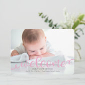 Handgeschreven Baby geboortefotopublicatiekaart Aankondiging (Staand voorkant)