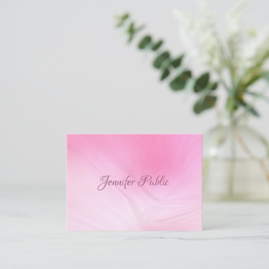 Handgeschreven Elegante Roze Sjabloon Professionee Visitekaartje (Staand voorkant)
