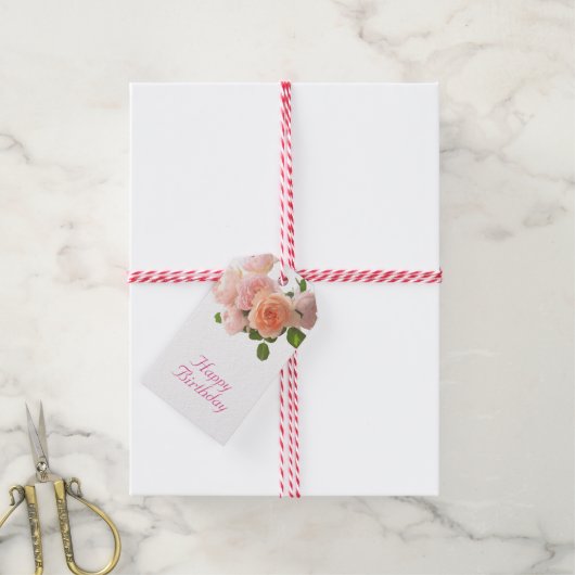 Handgeschreven Happy Birthday Tekst Bloemen Sjablo Cadeaulabel (Met Touw)