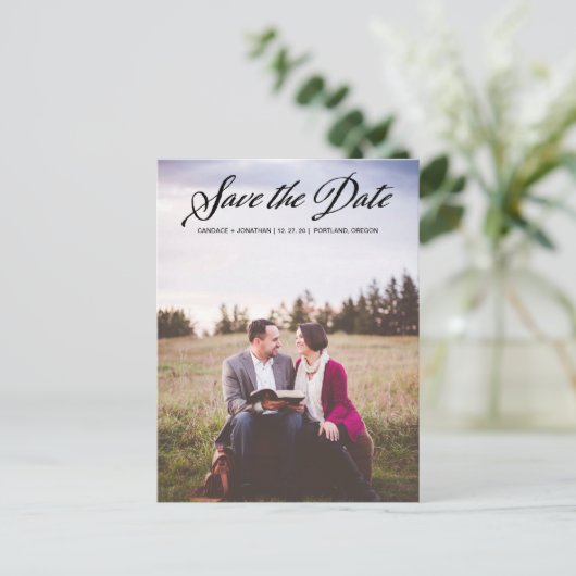 Handgeschreven kalligrafiescriptfoto Sla de datum  Aankondigingskaart (Staand voorkant)