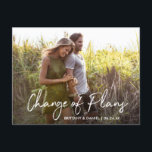 Handgeschreven Manuscript Verandering van de Foto  Briefkaart<br><div class="desc">Moderne Trendy Handgeschreven Manuscript Verandering van plannen Vertrouwen Uitstel Nieuwe Vertrouwingsdatum Briefkaart van de Paar van de Foto</div>