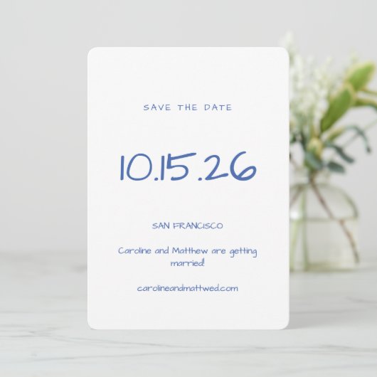 Handgeschreven minimalistische blauw wit elegante save the date (Staand voorkant)