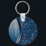 Handgeschreven naam Navy Blue Metal Glitter Sleutelhanger<br><div class="desc">Dit ontwerp kan op het gebied worden gepersonaliseerd dat door de foto en/of tekst te veranderen wordt verstrekt. Of het kan worden aangepast door te klikken deze Sjabloon personaliseert en dan de klik te kiezen om verdere optie aan te passen en de kleur van de achtergrond te schrappen of te...</div>