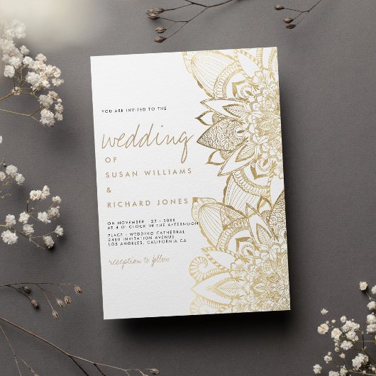 Handgeschreven script belettering gouden mandala b kaart