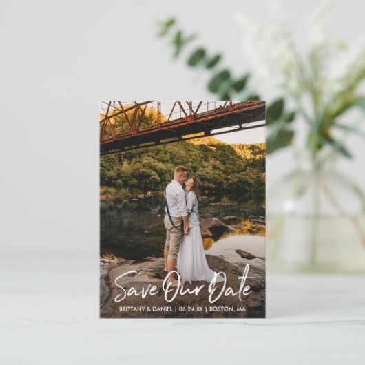 Handgeschreven Script Couple Photo Save Our Date Briefkaart (Staand voorkant)