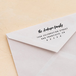 Handgeschreven script familienaam retouradres zelfinktende stempel