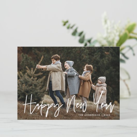 Handgeschreven script Happy Nieuwjaar QR Code 2 Fo Feestdagenkaart (Staand voorkant)