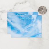 Handgeschreven Script Name Blue Sky White Clouds Notitiekaartje (Voorkant / Achterkant in situ)