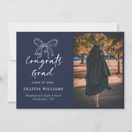 Handgeschreven script Navy Blue Afstuderen Aankondiging (Voorkant)