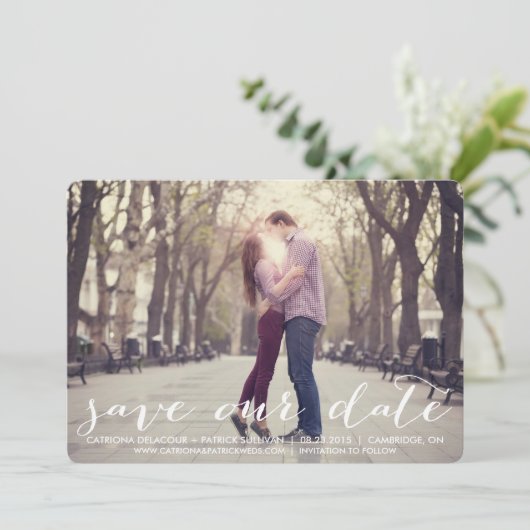 Handgeschreven Script Save Our Date Aankondiging (Staand voorkant)