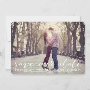 Handgeschreven script Save Our Date-aankondiging Kaart