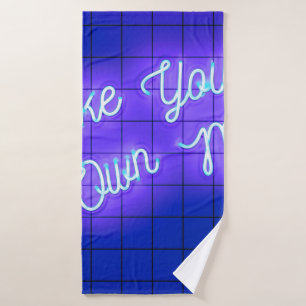 Handgeschreven tekst voor het gloeien van de neon badhanddoek