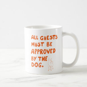 Handgeschreven typografie met hondenillustratie koffiemok