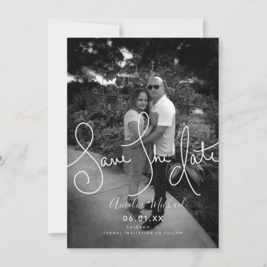 Handgetekende script Save the Date Zwart Wit Foto Kaart (Voorkant)