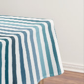 Handgetekende strepen in zee-geïnspireerde blauwti tafelkleed (Voorbeeld)
