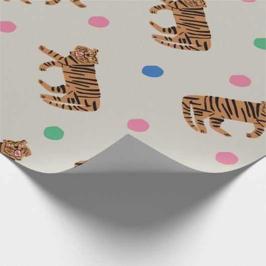  handgetekende tijger en kleurrijke polka stippen  cadeaupapier (Hoek)