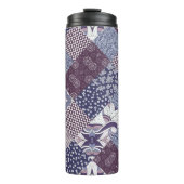 Handgetrokken naadloos patchworkpatroon.  thermosbeker (Voorkant)