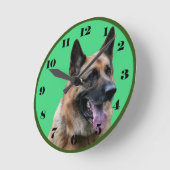 Handhandige Duitse herderhond, zwarte cijfers rond Ronde Klok (Hoek)