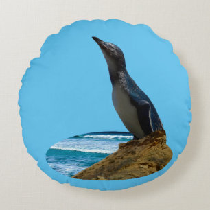Handige pinguïn, rond kussen
