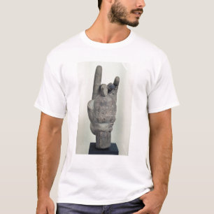 Handje uit een kolossaal standbeeld van Shiva, uit T-shirt