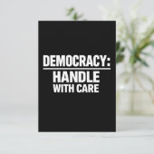 Handle Democracy With Care Bedankkaart (Staand voorkant)