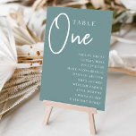 Handmatige Scripting Table ONE   gastnamen Kaart<br><div class="desc">Eenvoudige en chic table number kaarten in stoffige blauwgroen aqua en wit maken een elegante verklaring bij uw bruiloft of gebeurtenis. Het ontwerp kenmerkt "lijst [aantal]"in een eyecatching mengeling van klassieke serif en handgeschreven manuscript het schrijven, met individuele gastnamen onder. Het ontwerp herhaalt zich aan beide zijden. Afzonderlijk genummerde kaarten...</div>