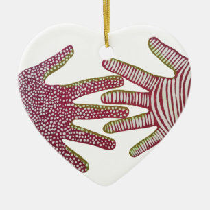 Hands helpen keramisch ornament