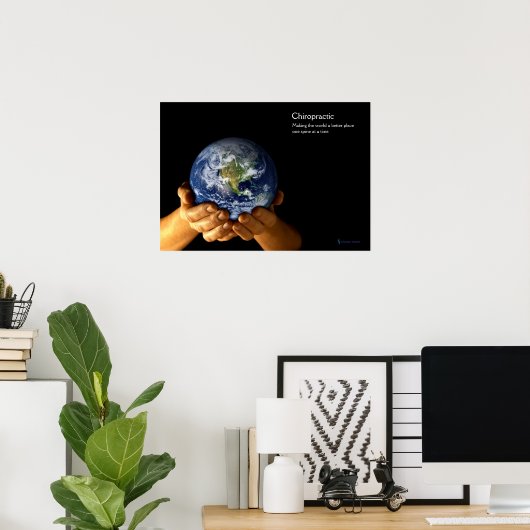 Hands Holding Earth Chiropractisch Poster (Thuiskantoor)