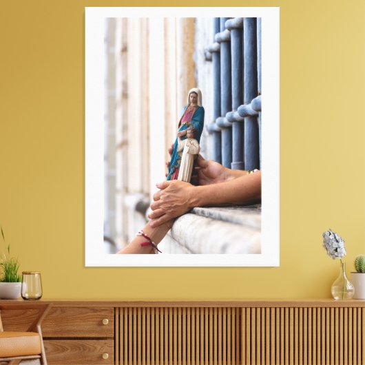 Hands of Devotion Canvas Afdruk (Insitu (Woonkamer))