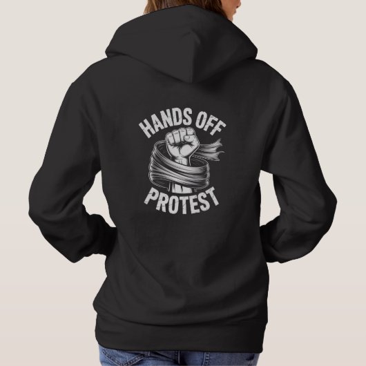 Hands Off Protest Activism Shirt – Bold Freedom (Achterkant)