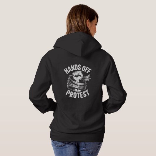 Hands Off Protest Activism Shirt – Bold Freedom (Achterkant volledig)