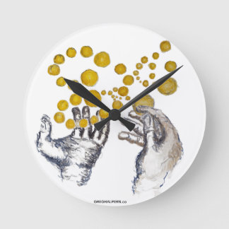 Hands Outstretched with Golden Globes Artist Clock Ronde Klok