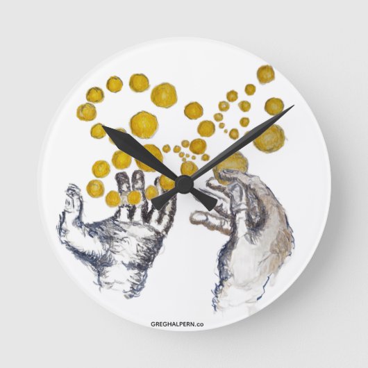 Hands Outstretched with Golden Globes Artist Clock Ronde Klok (Voorkant)