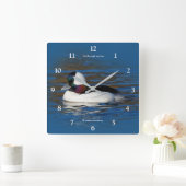 Handsome Bufflehead Duck bij Winter Pond Vierkante Klok (Huis)